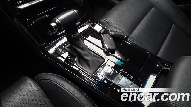 Kia K7 2020 — photo 12