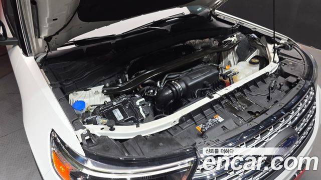 Ford Explorer 2020 — photo 6