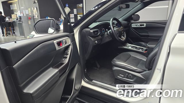 Ford Explorer 2020 — photo 13