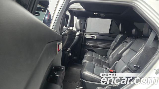 Ford Explorer 2020 — photo 18