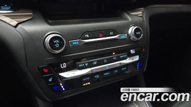 Ford Explorer 2020 — photo 23