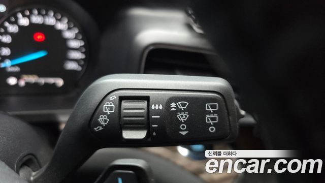 Ford Explorer 2020 — photo 25