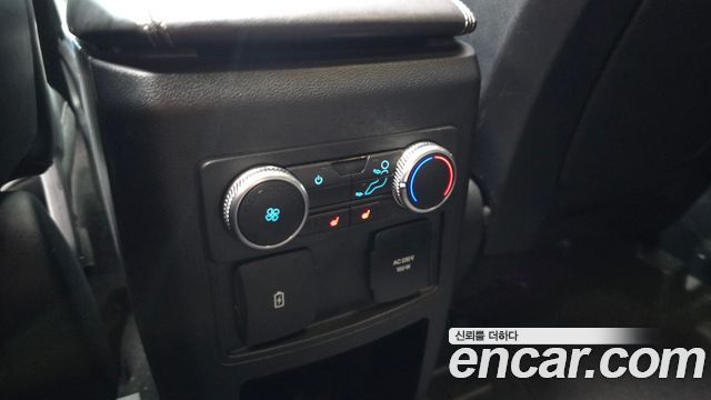 Ford Explorer 2020 — photo 26