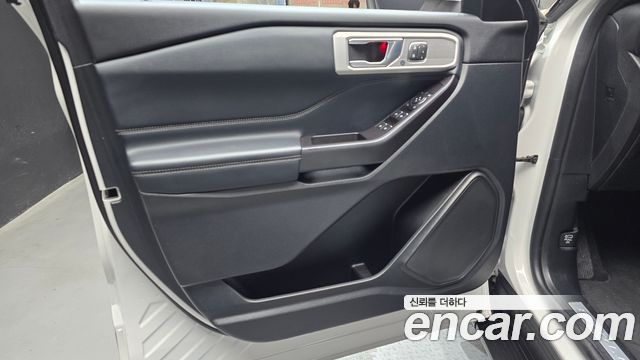 Ford Explorer 2020 — photo 14