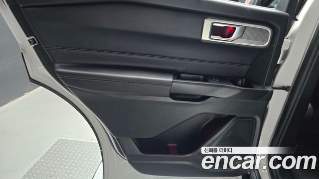 Ford Explorer 2020 — photo 15
