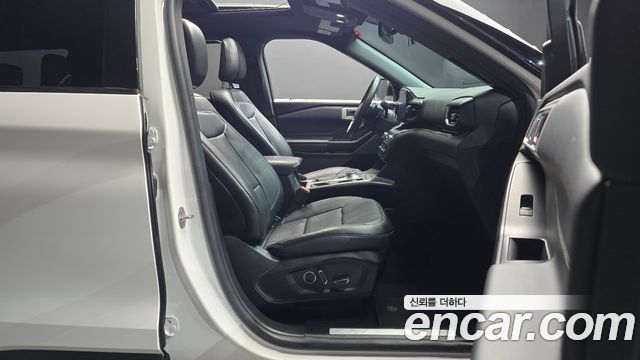 Ford Explorer 2020 — photo 16