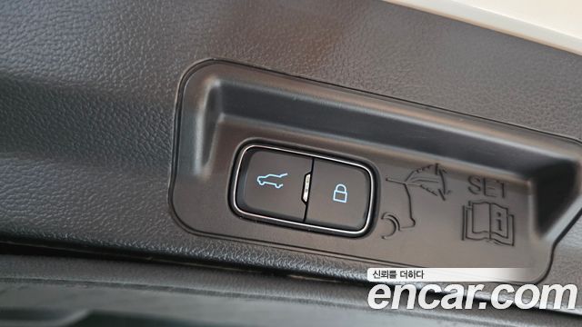 Ford Explorer 2020 — photo 30