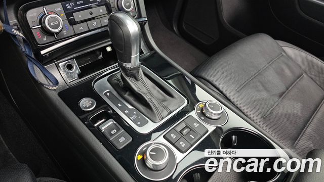 Volkswagen Touareg 2016 — photo 9