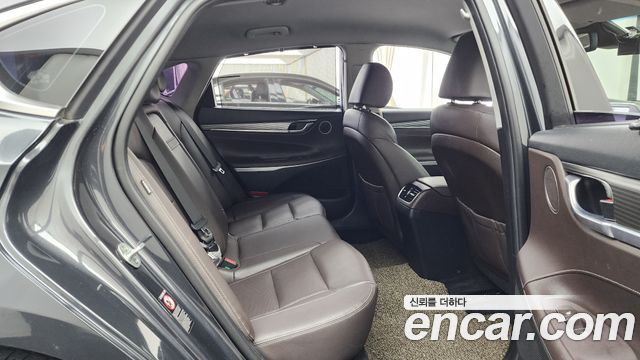 Hyundai Grandeur 2018 — photo 12