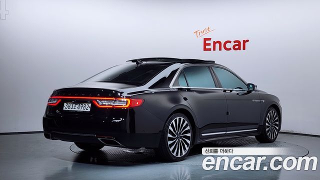 Lincoln Continental 2020 — photo 2