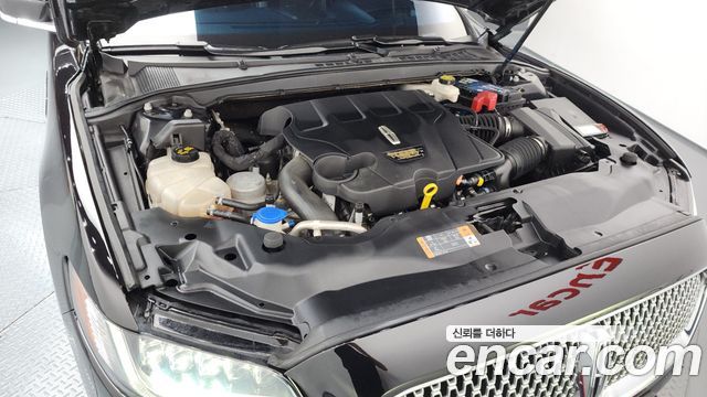 Lincoln Continental 2020 — photo 6