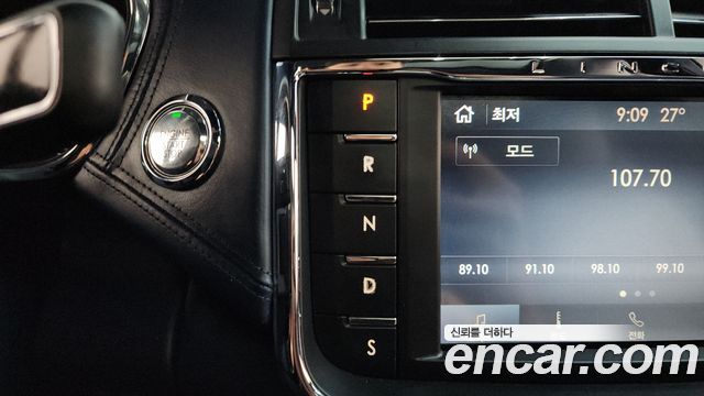Lincoln Continental 2020 — photo 9