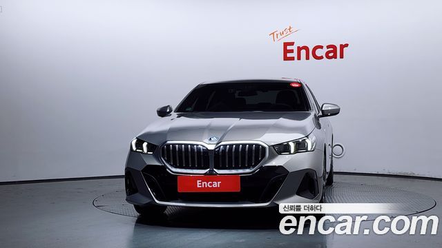 BMW 5-Series 2025 — photo 3