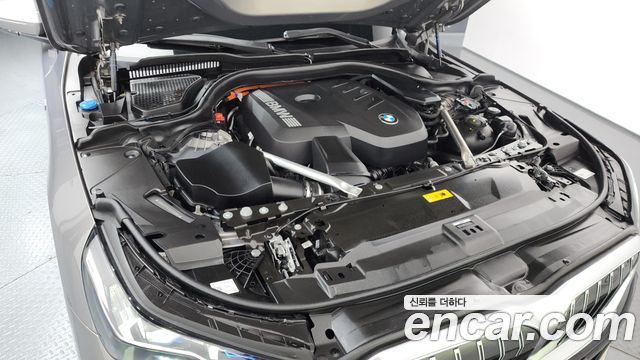BMW 5-Series 2025 — photo 6