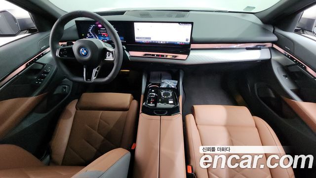 BMW 5-Series 2025 — photo 7