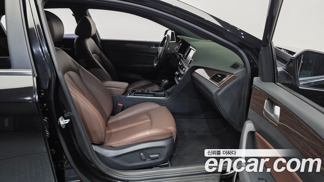 Hyundai Sonata 2019 — photo 17