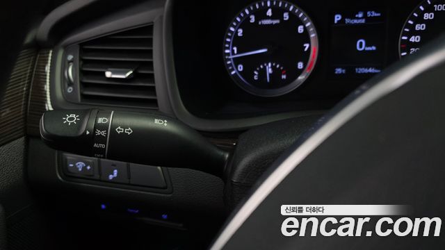 Hyundai Sonata 2019 — photo 28