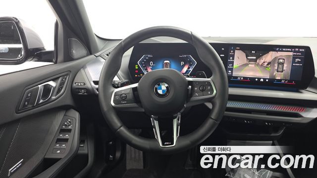 BMW 1-Series 2025 — photo 12