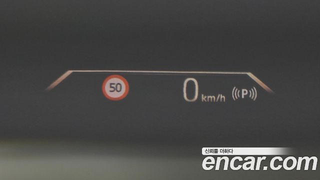 BMW 1-Series 2025 — photo 17