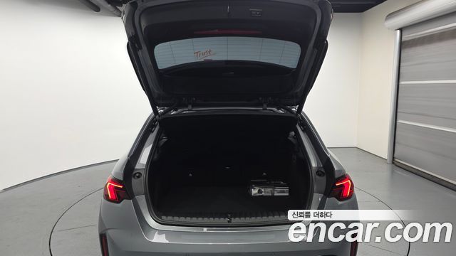 BMW 1-Series 2025 — photo 20