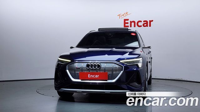 Audi e-tron 2022 — photo 3