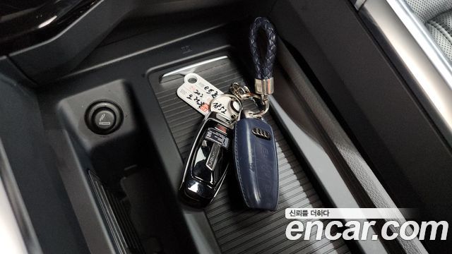 Audi e-tron 2022 — photo 15
