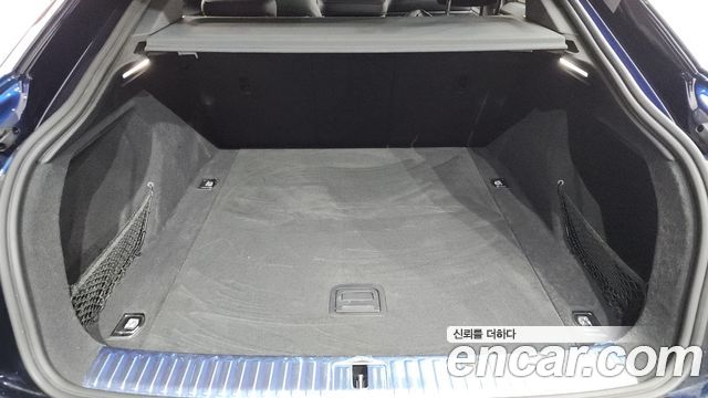 Audi e-tron 2022 — photo 18