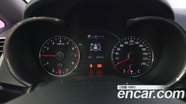 Kia K3 2016 — photo 11