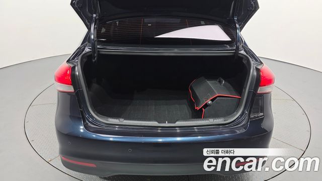 Kia K3 2016 — photo 24