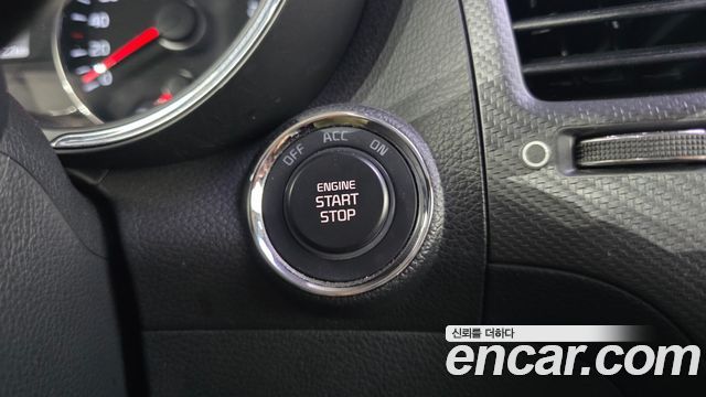 Kia K3 2016 — photo 25