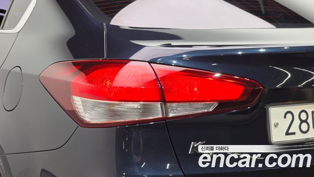 Kia K3 2016 — photo 9