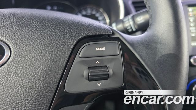 Kia K3 2016 — photo 29