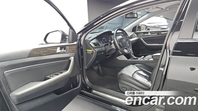 Hyundai Sonata 2016 — photo 13