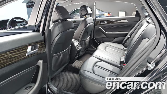 Hyundai Sonata 2016 — photo 17