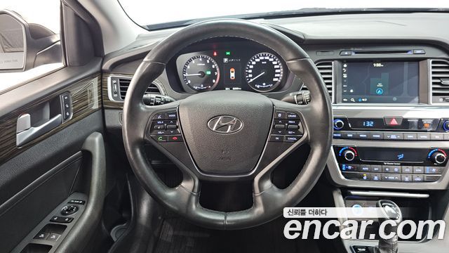 Hyundai Sonata 2016 — photo 18