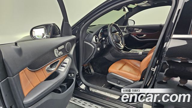 Mercedes-Benz GLC-Class 2021 — photo 13