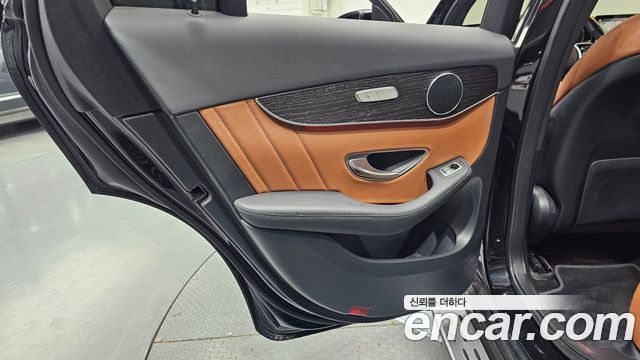 Mercedes-Benz GLC-Class 2021 — photo 15
