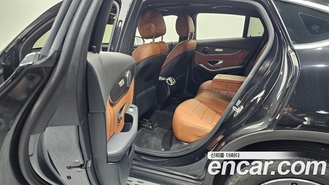 Mercedes-Benz GLC-Class 2021 — photo 16