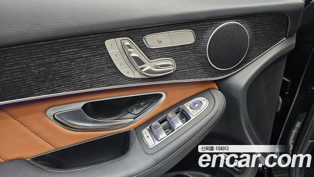 Mercedes-Benz GLC-Class 2021 — photo 29