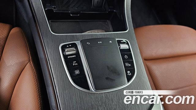 Mercedes-Benz GLC-Class 2021 — photo 30