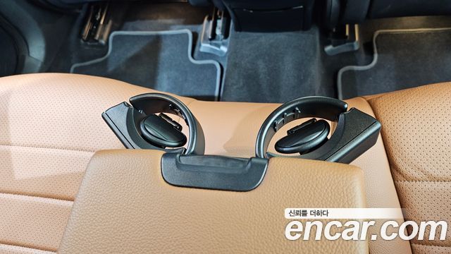Mercedes-Benz GLC-Class 2021 — photo 32
