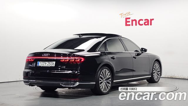 Audi A8 2021 — photo 2