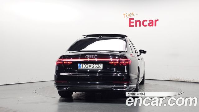 Audi A8 2021 — photo 4