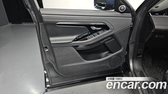 Land Rover Range Rover Evoque 2020 — photo 14