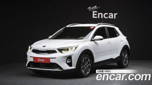 Kia Stonic 2018 — photo 1