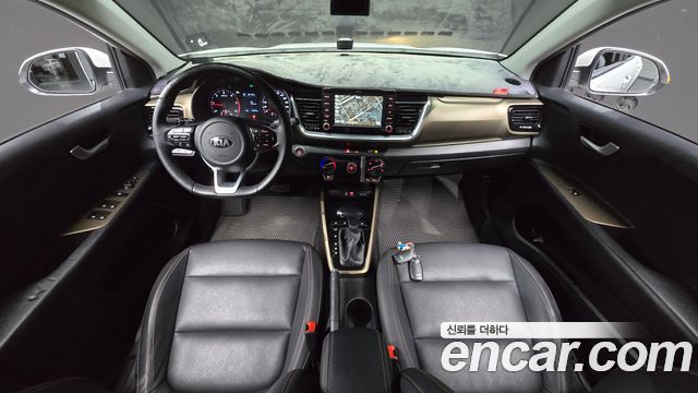 Kia Stonic 2018 — photo 10