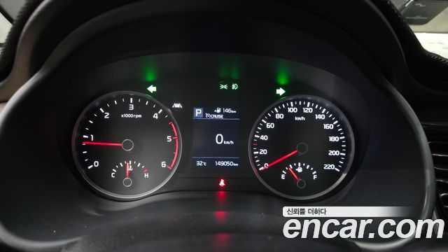 Kia Stonic 2018 — photo 11