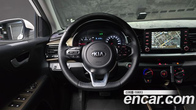 Kia Stonic 2018 — photo 18