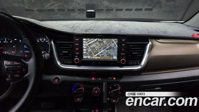Kia Stonic 2018 — photo 19