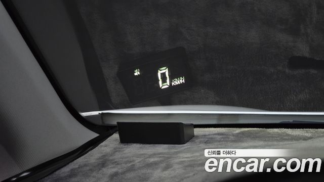 Kia Stonic 2018 — photo 28
